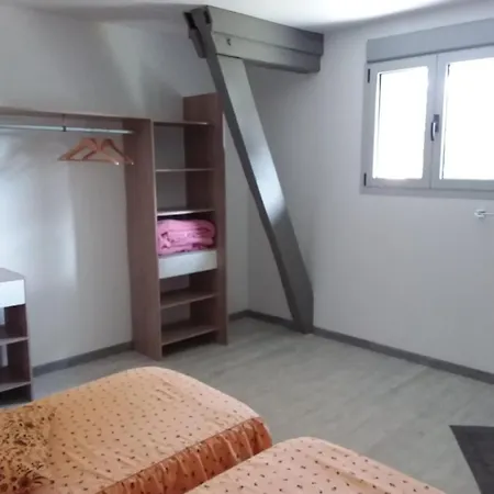 Holiday home L'hortensia Bleu Saint-Cyr-Les-Champagnes